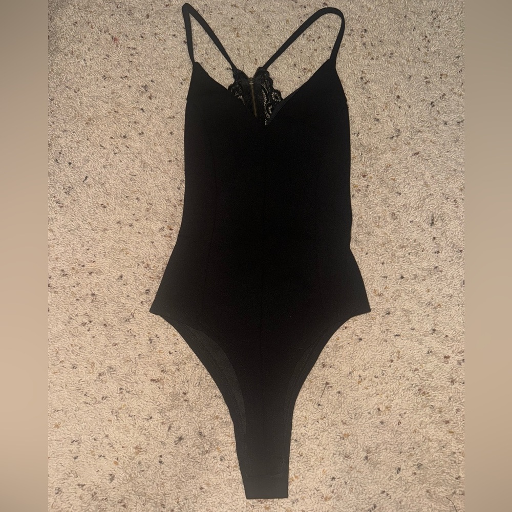 O’Delilah V neck lace zip back tank bodysuit. XS. EUC.